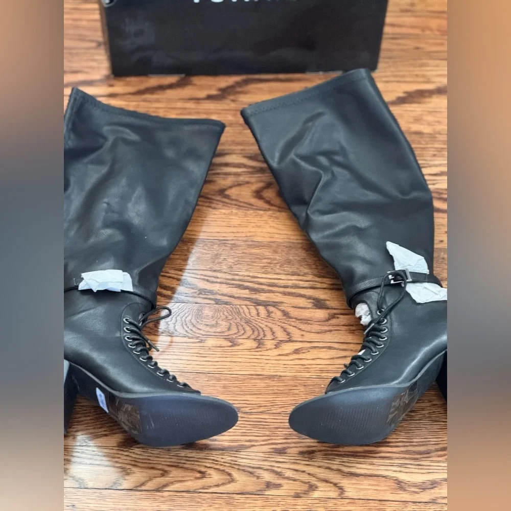 Black Peep Toe Knee-High Lace-Up Boots